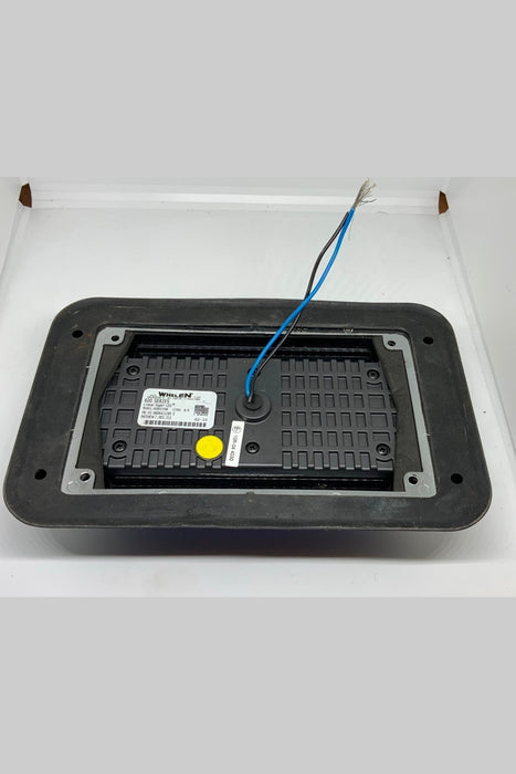 Whelen 600 Series Linear Super LED Steady Burn BLUE 12v Used
